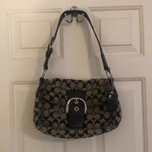 Classic Coach shoulder bag